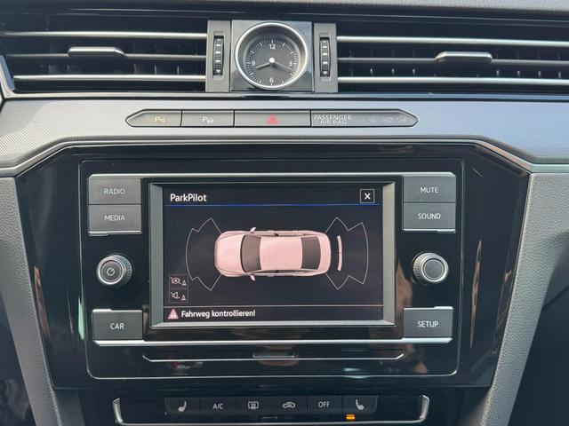Gebraucht Volkswagen Passat 1.8 TSI DSG R-Line kaufen