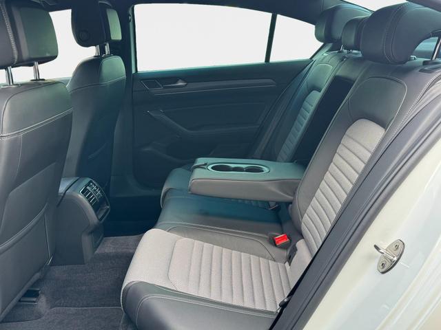 Gebraucht Volkswagen Passat 1.8 TSI DSG R-Line kaufen