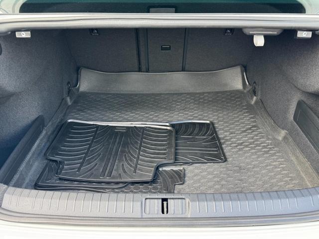 Gebraucht Volkswagen Passat 1.8 TSI DSG R-Line kaufen