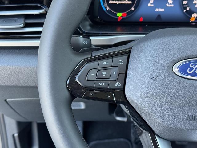 Ford Grand Tourneo Titanium