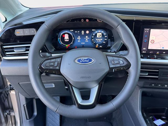 Ford Grand Tourneo Titanium