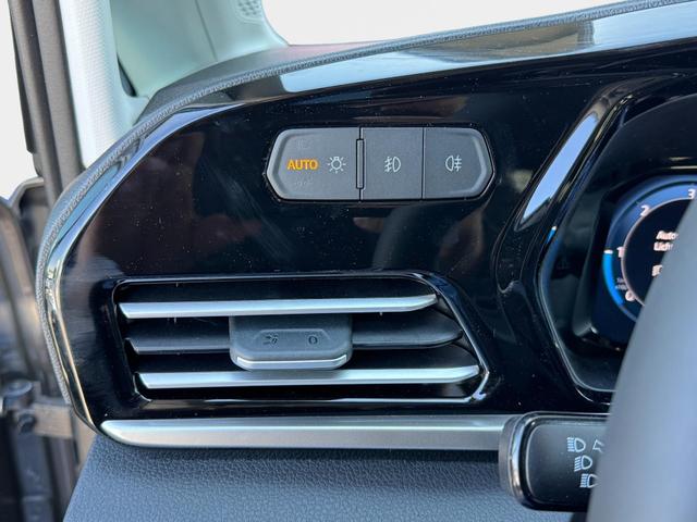 Ford Grand Tourneo Titanium