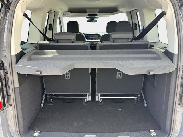 Ford Grand Tourneo Titanium 2,0 TDCI L2 7 Sitzer Klimaautomatik Anh&auml;ngerkupplung Sitzheizung Einparkhilfe Kamera 17 Zoll Leichtmetall ACC 