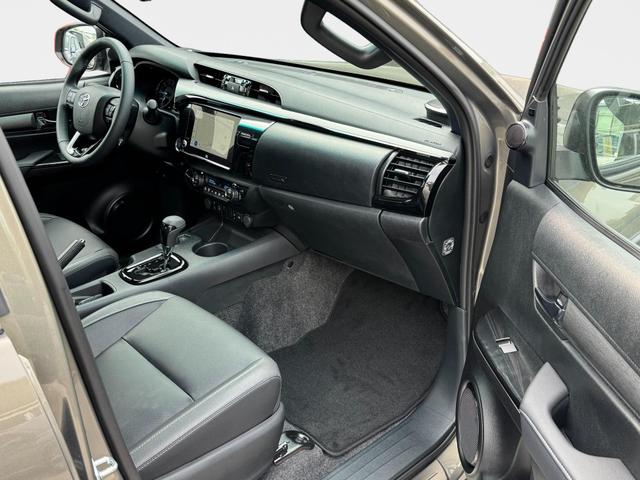 Reimport Toyota Hilux INVINCIBLE Double Cab 2.8 D-4D 4x4 kaufen