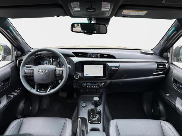 Reimport Toyota Hilux INVINCIBLE Double Cab 2.8 D-4D 4x4 kaufen