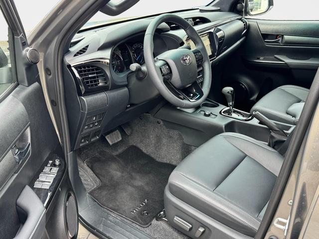 Reimport Toyota Hilux INVINCIBLE Double Cab 2.8 D-4D 4x4 kaufen