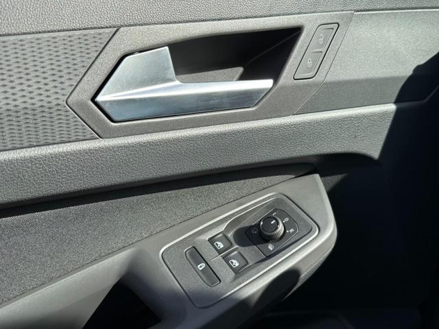 Ford Grand Tourneo Connect Titanium 1,5 L2 7 Sitzer Klimaautomatik 