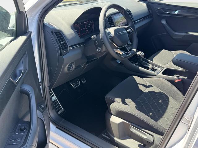Skoda Karoq Sportline 1,5 TSI DSG 2ZKlima 4x Sitzheizung beheizte Frontscheibe Canton Totewinkel 5J Garantie 