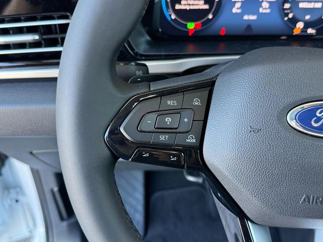 Ford Grand Tourneo Titanium 2,0 TDCI L2 7 Sitzer Klimaautomatik Anh&auml;ngerkupplung Sitzheizung Einparkhilfe Kamera 17 Zoll Leichtmetall ACC 