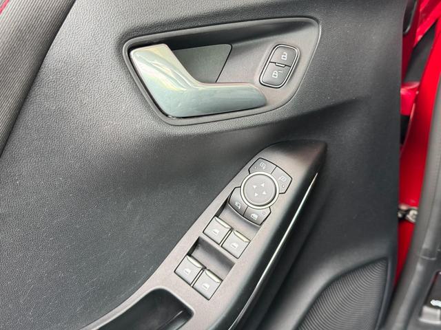 Gebraucht Ford Puma 1.0 EcoBoost ST-Linie kaufen
