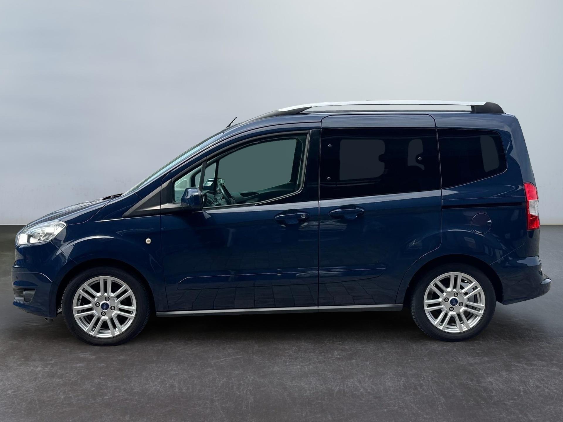 Gebraucht Ford Tourneo Courier Titanium kaufen