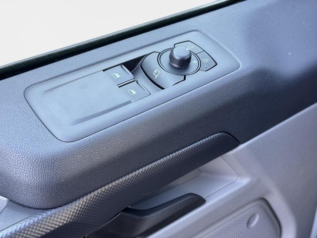 Reimport Ford Transit Custom Trend L2 320 9Sitzer g&uuml;nstig kaufen