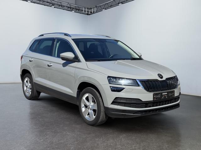Skoda Karoq - 1,5 TSI Style 2ZOKlima LED 2xPDC SHZ Sportsitze ACC Kamera el Hkl