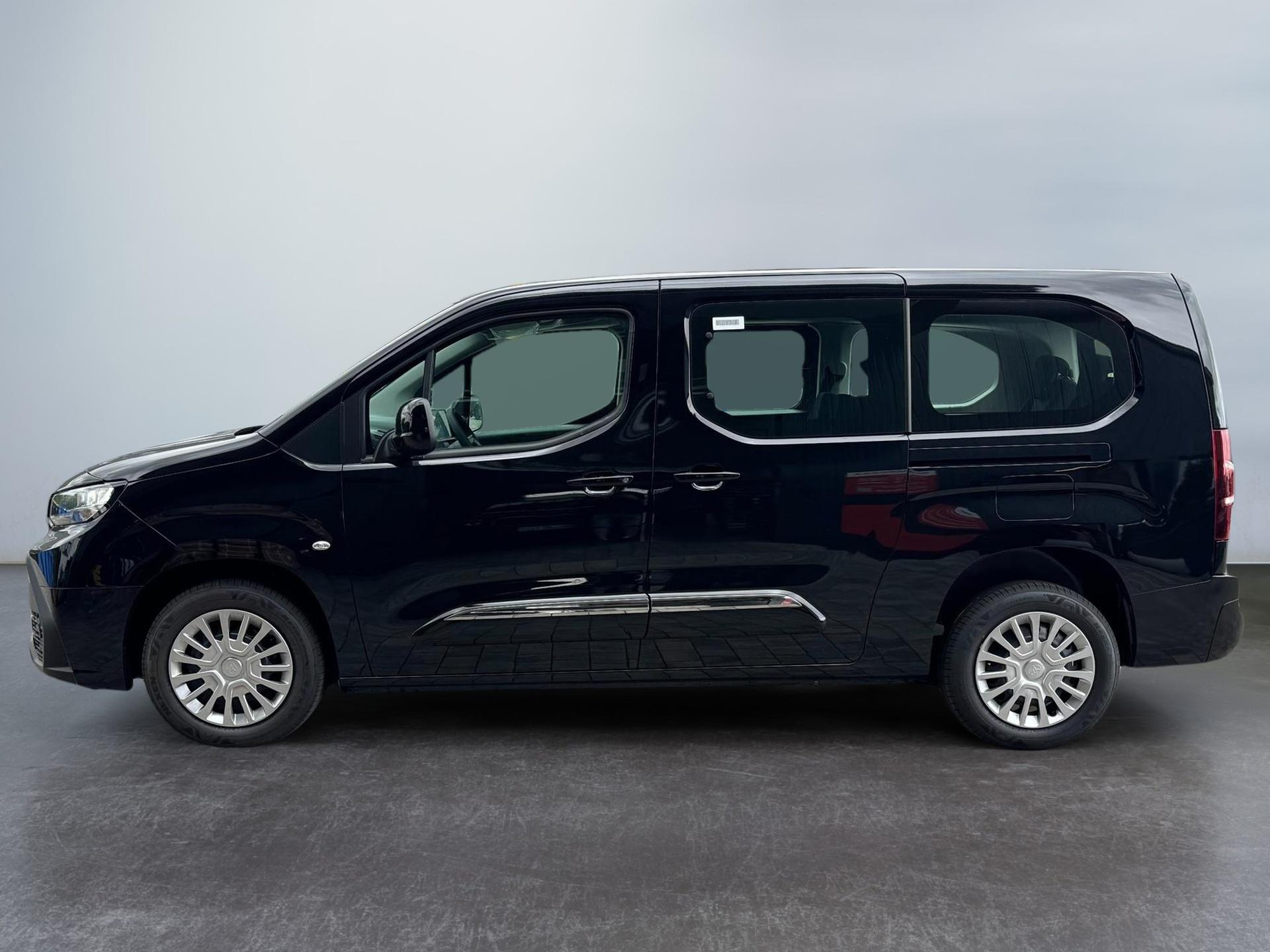 EU Neuwagen Toyota Proace City Verso L2 7 Sitzer 