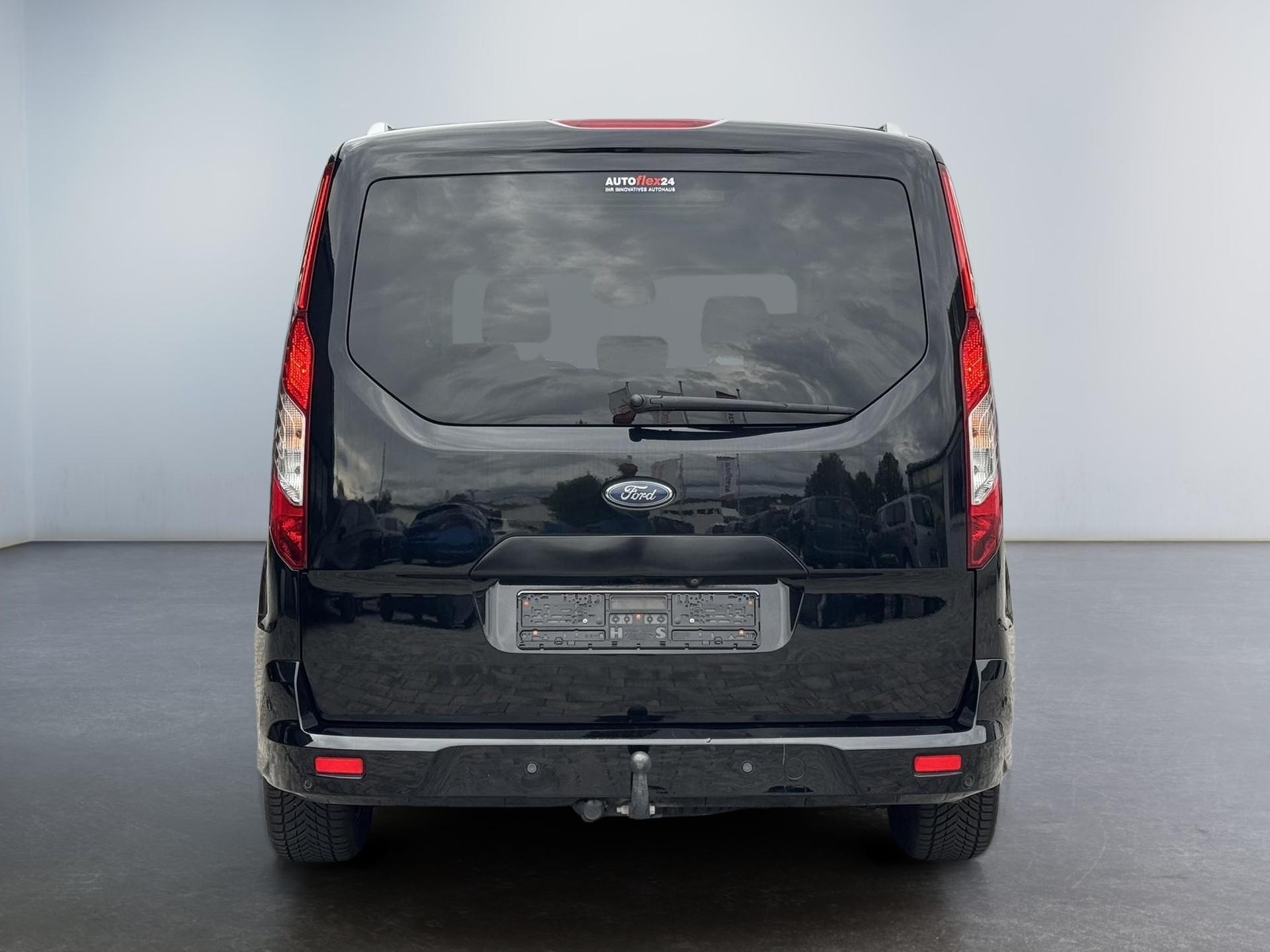 Gebraucht Ford Grand Tourneo 1,5 TDCI AT Titanium kaufen