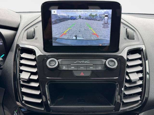 Gebraucht Ford Grand Tourneo 1,5 TDCI AT Titanium kaufen