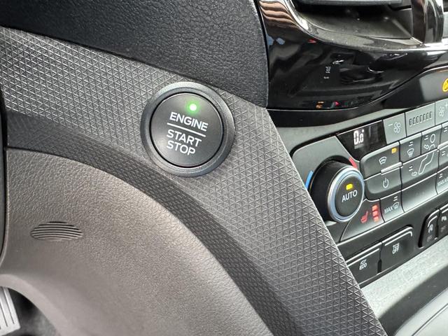 Gebraucht Ford Grand Tourneo 1,5 TDCI AT Titanium kaufen