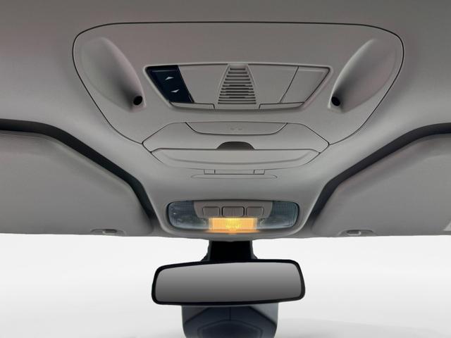 Gebraucht Ford Grand Tourneo 1,5 TDCI AT Titanium kaufen