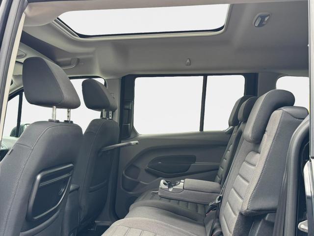 Gebraucht Ford Grand Tourneo 1,5 TDCI AT Titanium kaufen
