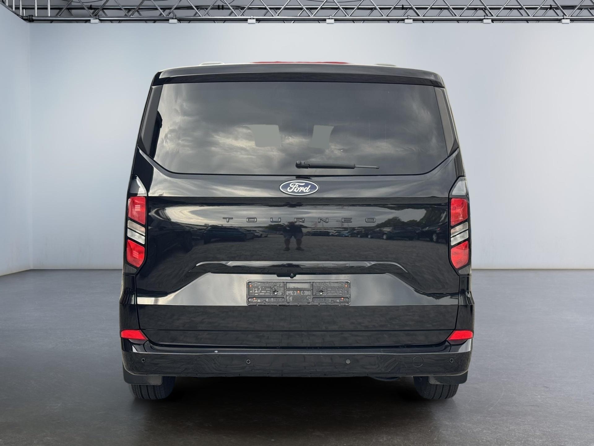 Gebraucht Ford Tourneo Custom L2 Titanium kaufen
