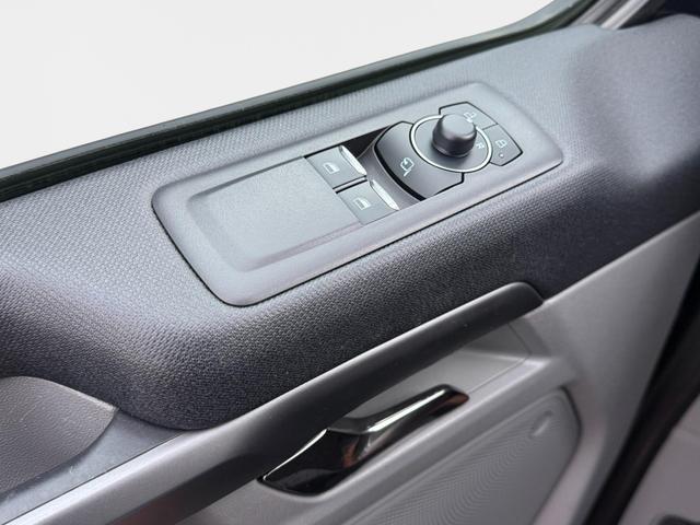 Gebraucht Ford Tourneo Custom L2 Titanium kaufen
