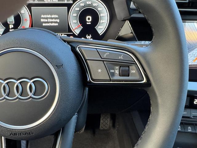 Audi A3 TFSI 150 S tronic line AHK Matrix ACC elHk SpSi 3JG 