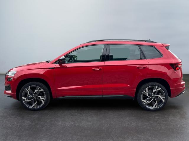 Skoda Karoq Sportline 1,5 TSI DSG 2ZKlimaautomatik Canton Anh&auml;ngerkupplung Totewinkel Assistent 2 x Einparkhilfe Kamera 19 Zoll Felgen adaptiver Tempomat 5J Garantie 