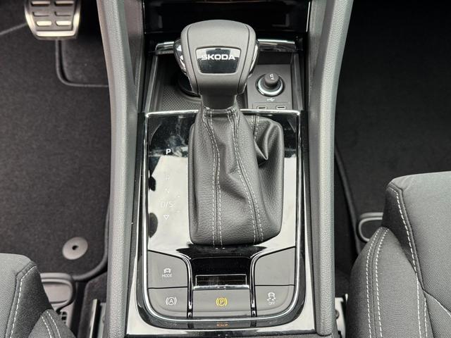 Skoda Karoq Sportline 1,5 TSI DSG 2ZKlimaautomatik Canton Anh&auml;ngerkupplung Totewinkel Assistent 2 x Einparkhilfe Kamera 19 Zoll Felgen adaptiver Tempomat 5J Garantie 