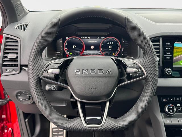 Skoda Karoq Sportline 1,5 TSI DSG 2ZKlimaautomatik Canton Anh&auml;ngerkupplung Totewinkel Assistent 2 x Einparkhilfe Kamera 19 Zoll Felgen adaptiver Tempomat 5J Garantie 