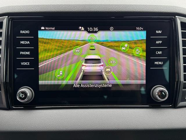 Skoda Karoq Sportline 1,5 TSI DSG 2ZKlimaautomatik Canton Anh&auml;ngerkupplung Totewinkel Assistent 2 x Einparkhilfe Kamera 19 Zoll Felgen adaptiver Tempomat 5J Garantie 