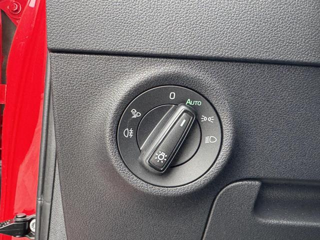Skoda Karoq Sportline 1,5 TSI DSG 2ZKlimaautomatik Canton Anh&auml;ngerkupplung Totewinkel Assistent 2 x Einparkhilfe Kamera 19 Zoll Felgen adaptiver Tempomat 5J Garantie 