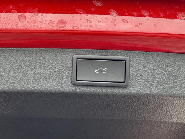 Skoda Karoq Sportline 1,5 TSI DSG 2ZKlimaautomatik Canton Anh&auml;ngerkupplung Totewinkel Assistent 2 x Einparkhilfe Kamera 19 Zoll Felgen adaptiver Tempomat 5J Garantie 