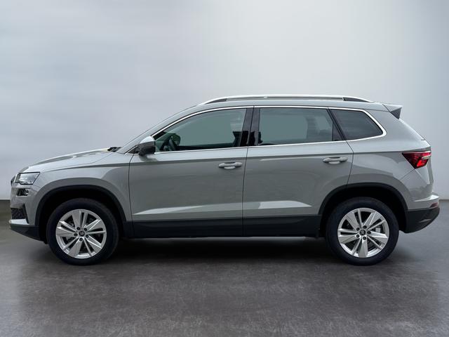 Skoda Karoq Extra Plus 2,0 TDI DSG 2Zoklima 2xEinparkhilfe AHK Kamera Sitzheizung beheiztes Lenkrad 