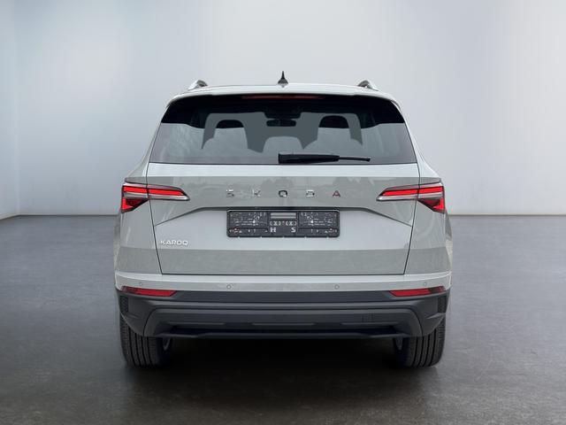 Skoda Karoq Extra Plus 2,0 TDI DSG 2Zoklima 2xEinparkhilfe AHK Kamera Sitzheizung beheiztes Lenkrad 