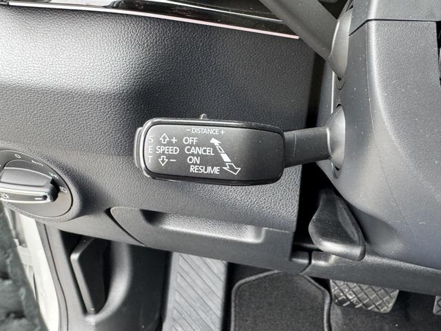Skoda Karoq Extra Plus 2,0 TDI DSG 2Zoklima 2xEinparkhilfe AHK Kamera Sitzheizung beheiztes Lenkrad 