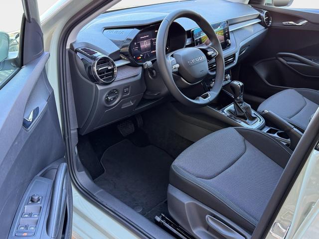 Skoda Fabia Extra Plus 1,5 TSI 2 ZoKlima ACC Navi 2x Einparkhilfe Kessy beheiztes Lenkrad Sitzheizung Sunset 5J Garantie 
