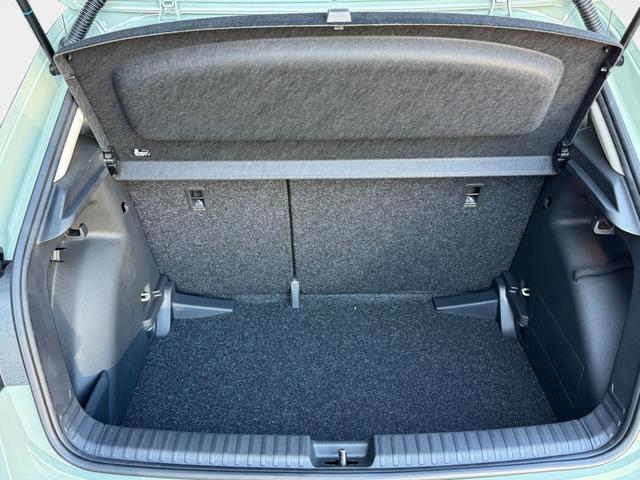 Skoda Fabia Extra Plus 1,5 TSI 2 ZoKlima ACC Navi 2x Einparkhilfe Kessy beheiztes Lenkrad Sitzheizung Sunset 5J Garantie 