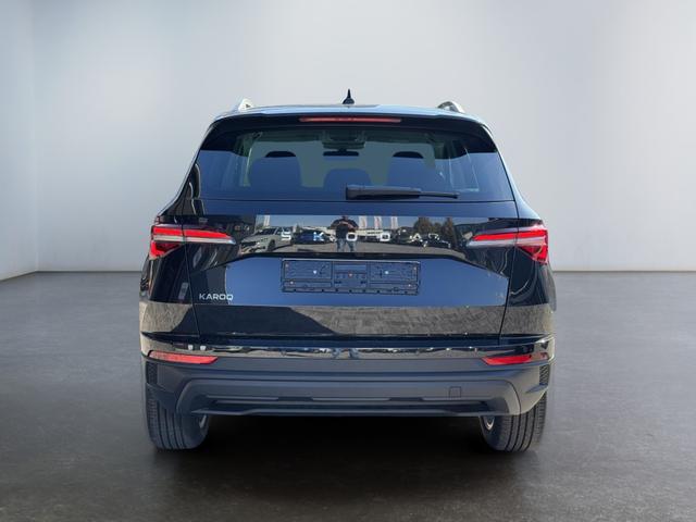 Skoda Karoq Extra Plus 1,5 TSI DSG 2Zoklima 2xEinparkhilfe AHK Kamera Sitzheizung beheiztes Lenkrad 