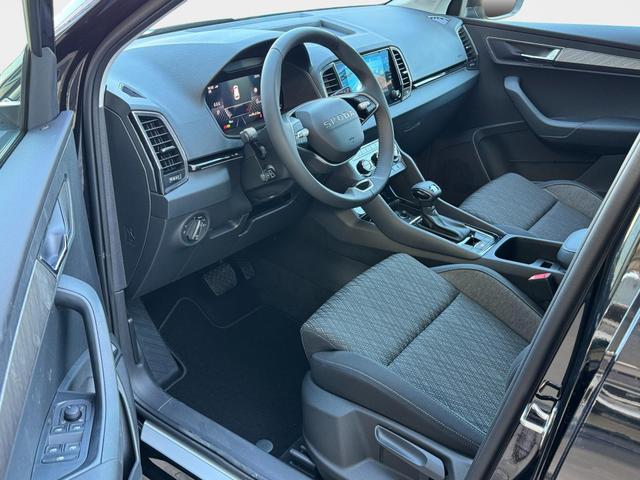 Skoda Karoq Extra Plus 1,5 TSI DSG 2Zoklima 2xEinparkhilfe AHK Kamera Sitzheizung beheiztes Lenkrad 