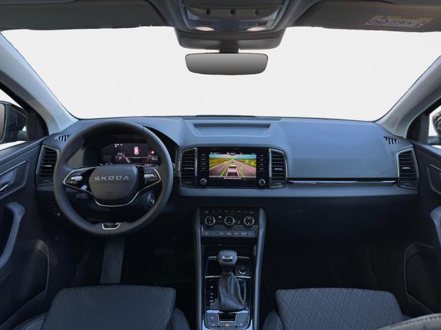 Skoda Karoq Extra Plus 1,5 TSI DSG 2Zoklima 2xEinparkhilfe AHK Kamera Sitzheizung beheiztes Lenkrad 