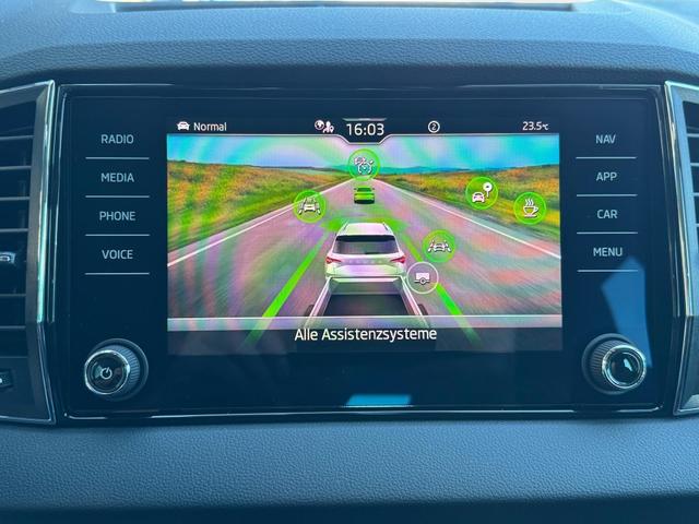 Skoda Karoq Extra Plus 1,5 TSI DSG 2Zoklima 2xEinparkhilfe AHK Kamera Sitzheizung beheiztes Lenkrad 