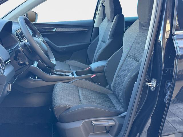 Skoda Karoq Extra Plus 1,5 TSI DSG 2Zoklima 2xEinparkhilfe AHK Kamera Sitzheizung beheiztes Lenkrad 
