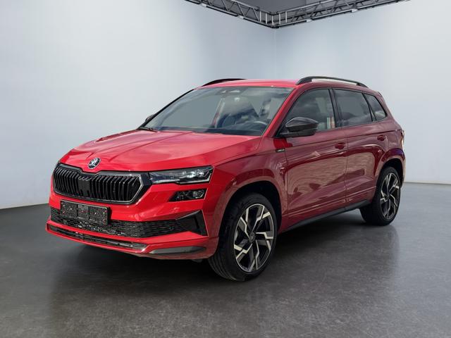 Lagerfahrzeug Skoda Karoq - Sportline 2,0 TSI 4x4 DSG 2ZKlimaautomatik Canton Anh&auml;ngerkupplung Totewinkel Assistent 2 x Einparkhilfe Kamera 19 Zoll Felgen adaptiver Tempomat 5J Garantie