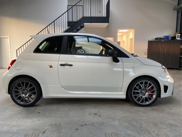 Abarth / 695 / Weiß / / / 