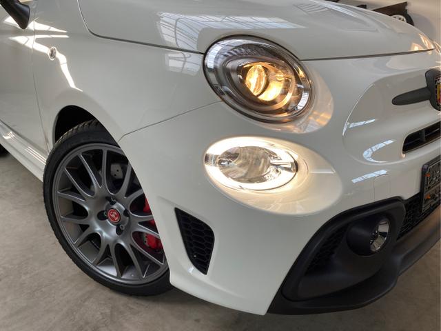 Abarth / 695 / Weiß / / / 