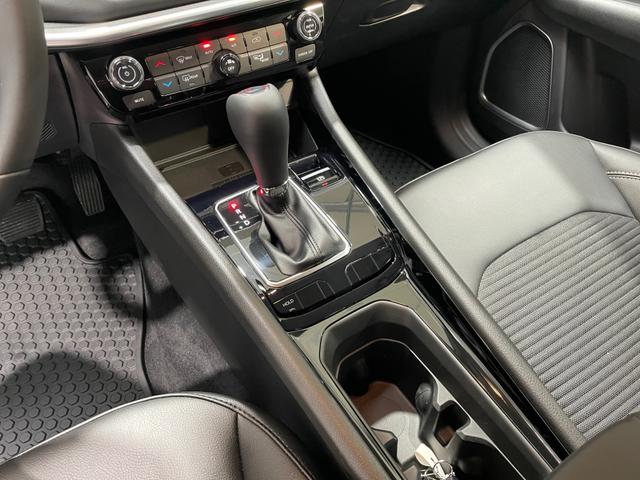 Jeep Compass Limited 1.5 E-Hybrid 130 Automatik Klimaaut LED SHZ AdaptTemp DAB Kamera Spur 18LMF 