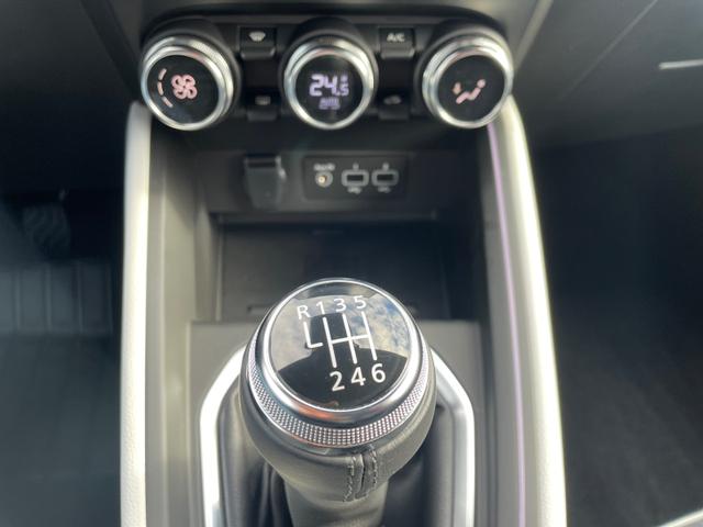 Renault Clio Techno TCe 90 Klimaa PDC KAM NAVI LED SmLi 