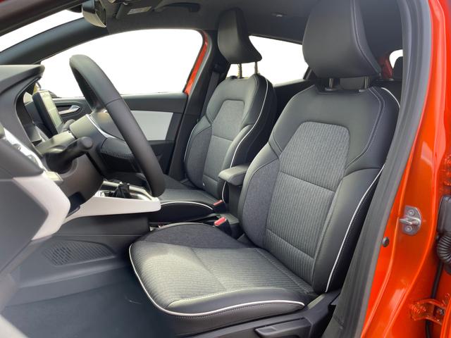 Renault Clio Techno TCe 90 Klimaa PDC KAM NAVI LED SmLi 