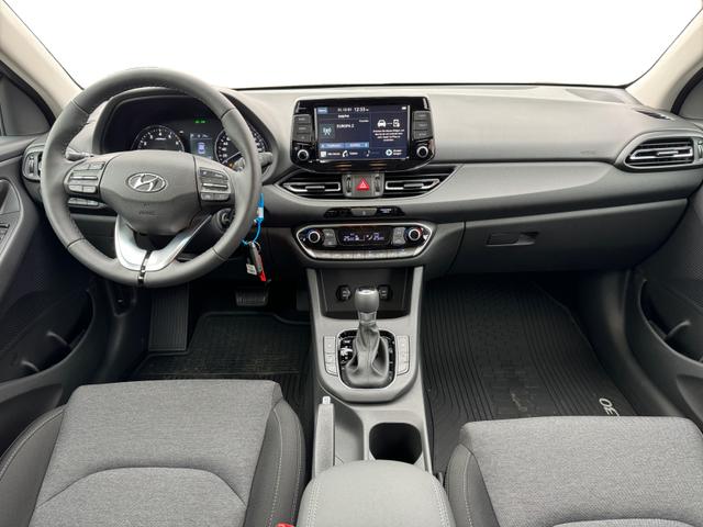 Hyundai i30 Kombi 1,5 T-GDI DCT LHT 2 x PDC Kam App SHZ RFK 