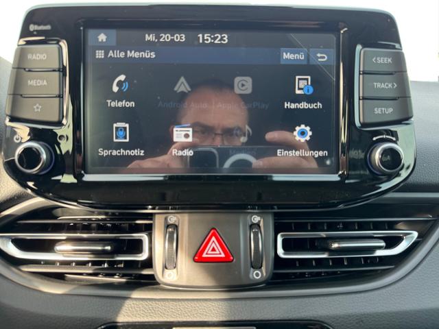 Hyundai i30 Kombi 1,5 T-GDI Klimaauto LHT PDC 2x Kam App RFK 